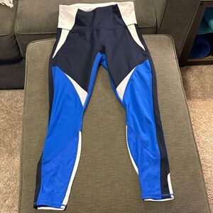 Athleta Navy, blue and White Leggings size small